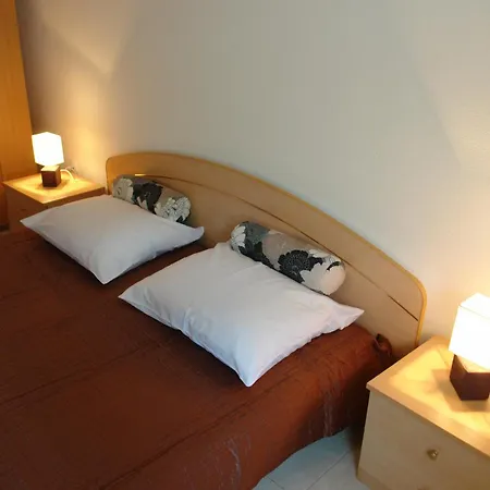 Robinson Bella * Bogomolje