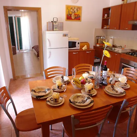 Apartment Robinson Bella *