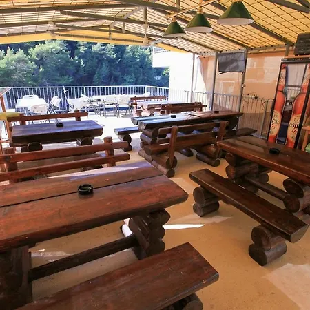 Robinson Bella 公寓