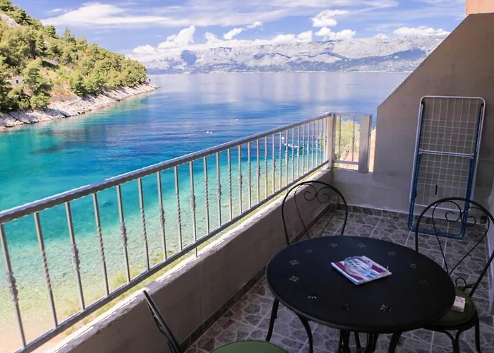 Robinson Bella * Bogomolje