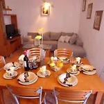 Robinson Bella Appartement *