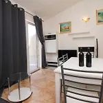 Robinson Bella Appartement *