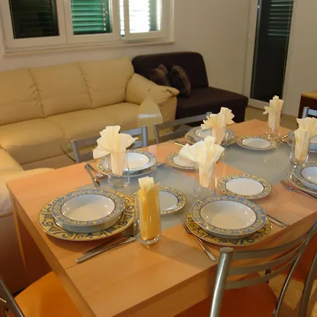 Apartament Robinson Bella Bogomolje