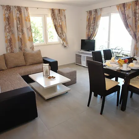 Robinson Bella Bogomolje